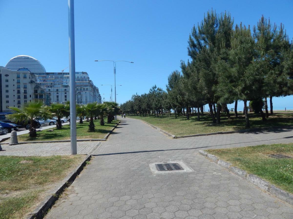 Apartment First Line From Sea Batumi Exterior foto