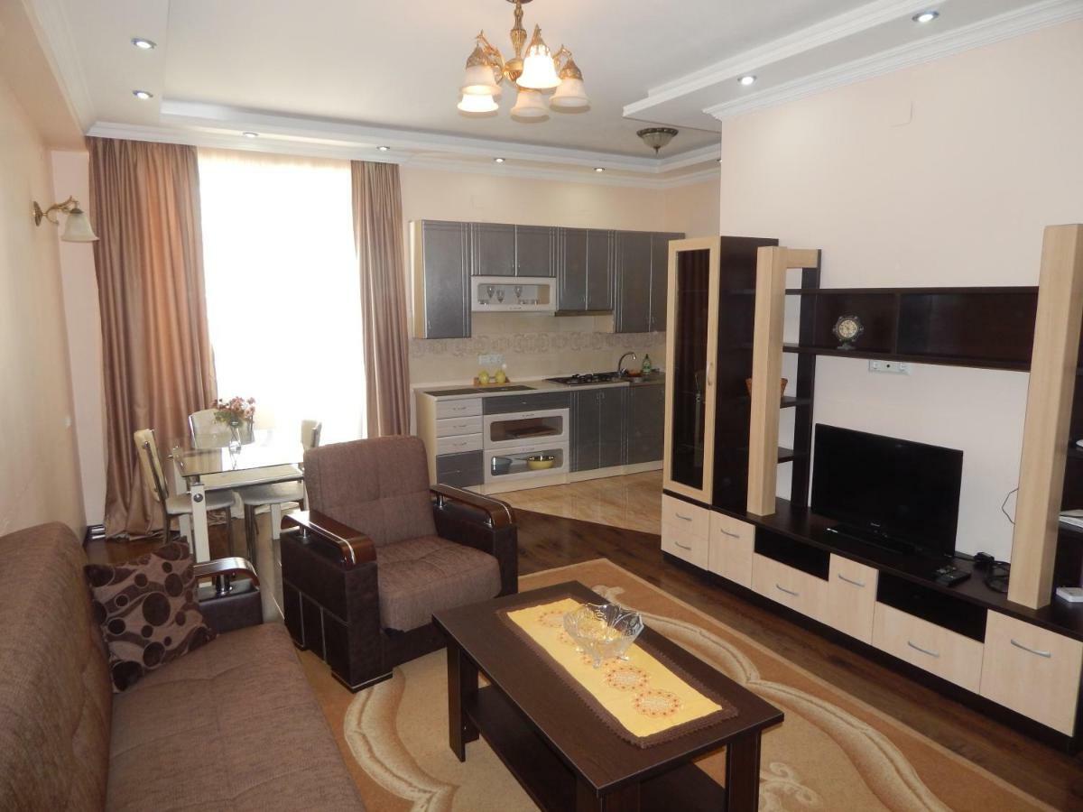 Apartment First Line From Sea Batumi Exterior foto