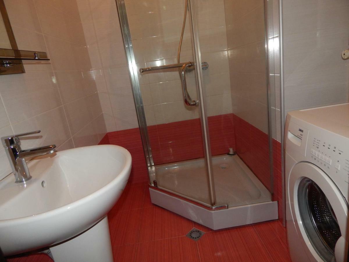 Apartment First Line From Sea Batumi Exterior foto